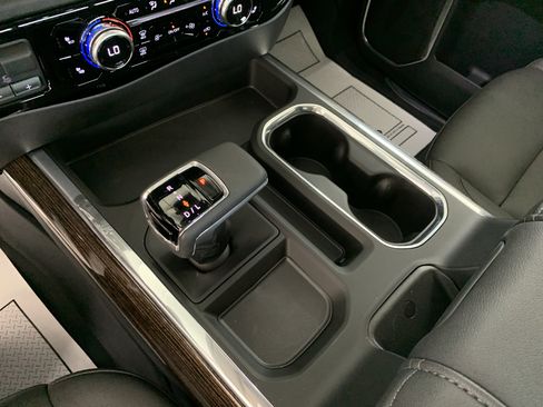 New 2026 GMC Sierra 1500 Elevation w/ Elevation Premium Package image 32