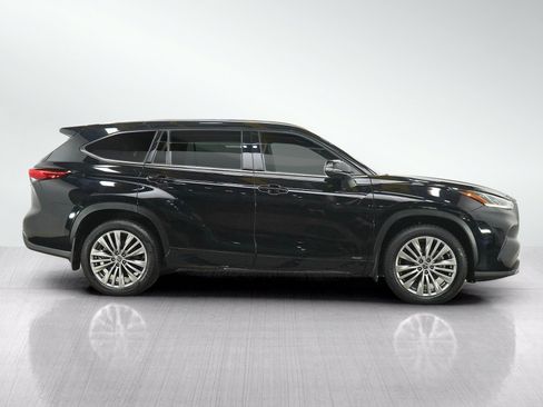 Used 2022 Toyota Highlander Platinum AWD/4WD image 6