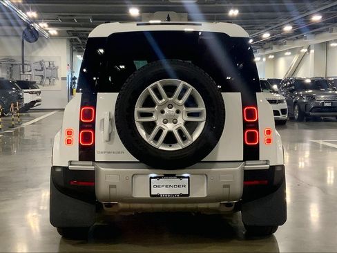 Certified 2025 Land Rover Defender 110 S AWD/4WD image 4