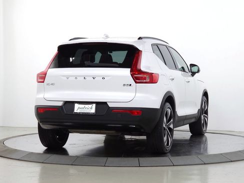 Used 2023 Volvo XC40 B5 Plus w/ Driver Assist Package AWD/4WD image 10