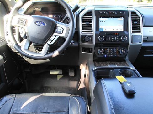 Used 2017 Ford F250 Lariat w/ Lariat Ultimate Package AWD/4WD image 23