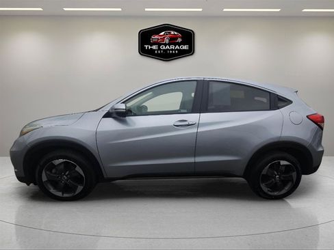 Used 2018 Honda HR-V EX image 3