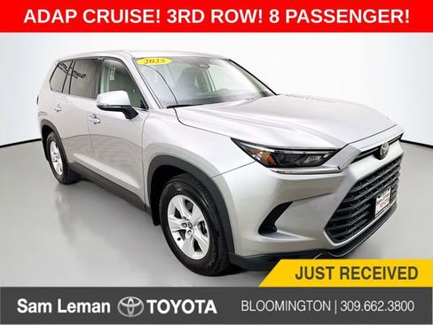 Used 2025 Toyota Grand Highlander FWD image 1