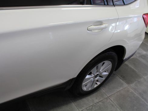 Used 2017 Subaru Outback 2.5i Premium image 32