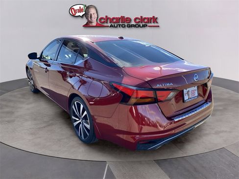 Used 2022 Nissan Altima 2.5 SR image 3