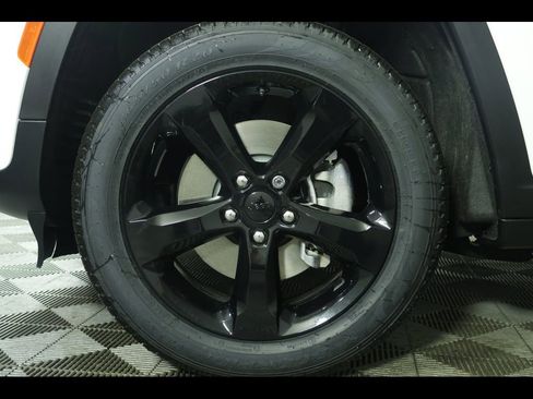 New 2026 Jeep Grand Cherokee L Limited w/ Limited Altitude Package image 8