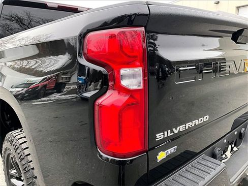 Used 2021 Chevrolet Silverado 1500 LT Trail Boss image 32