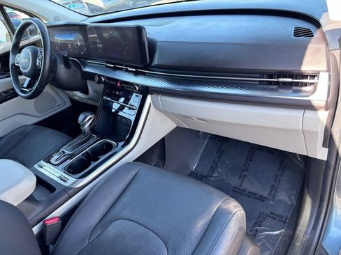 Used 2023 Kia Carnival SX Prestige FWD image 13