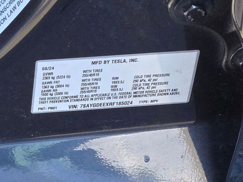 Used 2024 Tesla Model Y Long Range image 18