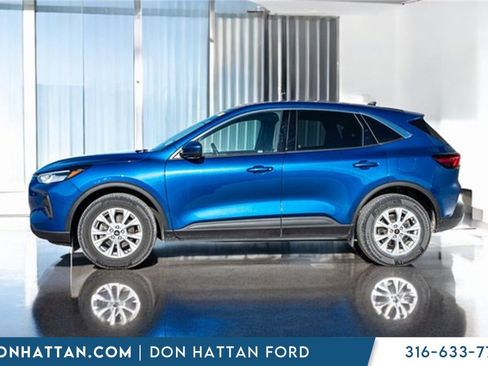 Used 2023 Ford Escape Active w/ Tech Pack #2 image 2
