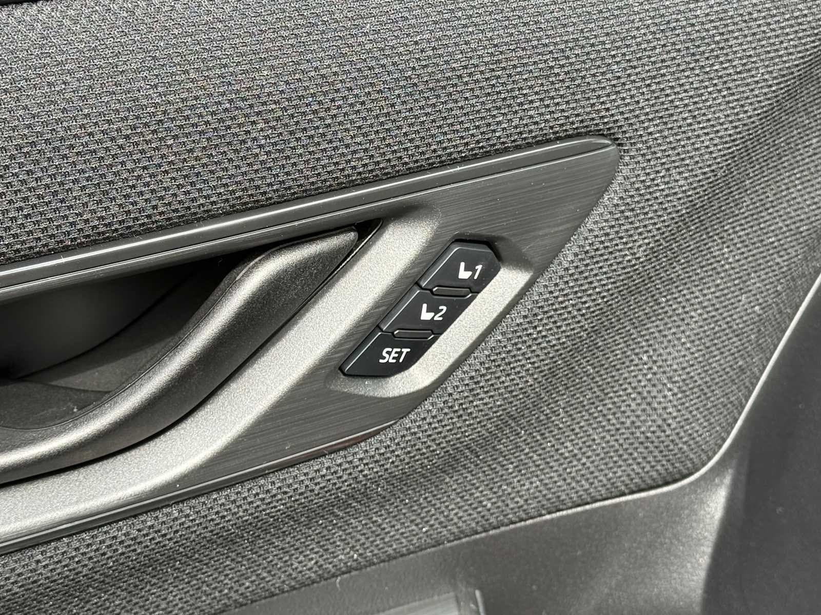 New 2026 Subaru Outback Limited AWD/4WD image 7