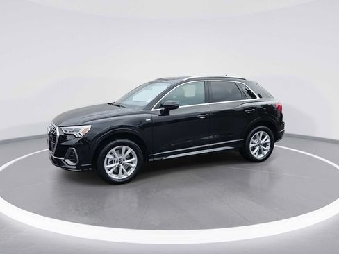 Used 2023 Audi Q3 2.0T Premium AWD/4WD image 4