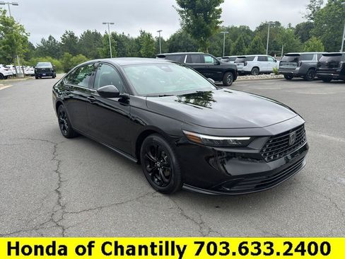 Certified 2025 Honda Accord SE image 1