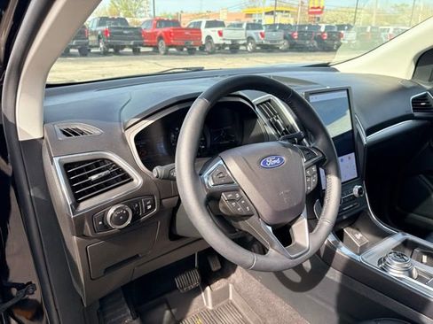 Used 2024 Ford Edge Titanium w/ Equipment Group 301A AWD/4WD image 5