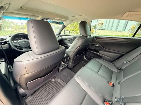 Certified 2023 Lexus ES 350 w/ Premium Package image 19