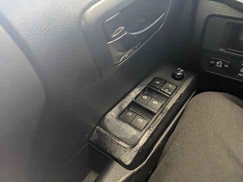 Used 2018 Toyota Tacoma TRD Off-Road image 23