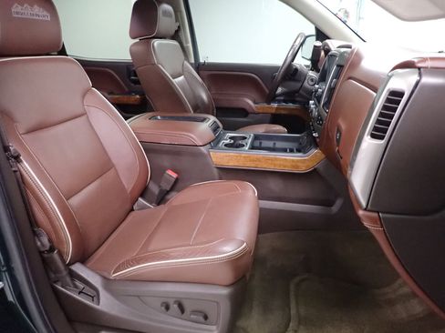 Used 2015 Chevrolet Silverado 1500 High Country w/ High Country Premium Package image 5
