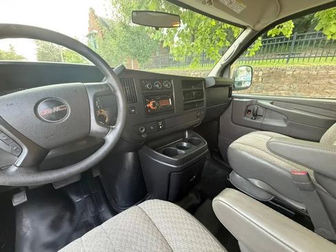 Used 2014 GMC Savana 2500 image 19