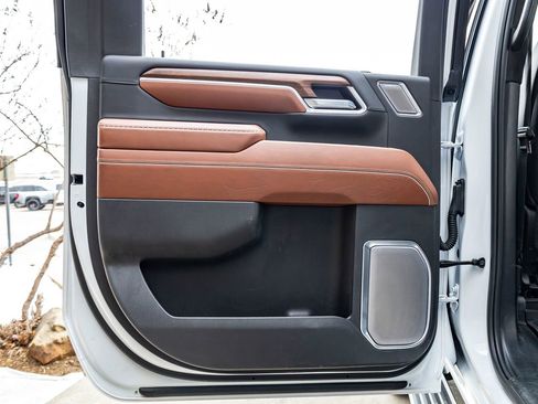 Used 2025 GMC Sierra 2500 Denali Ultimate image 38