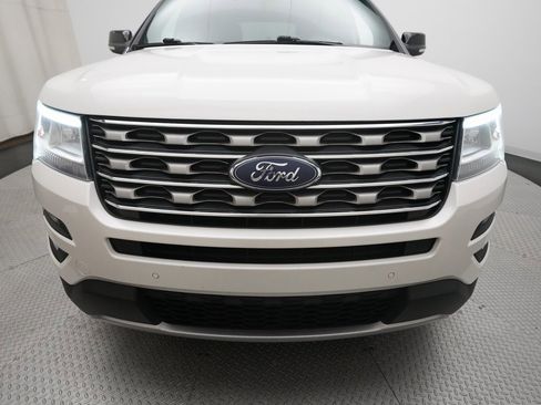Used 2016 Ford Explorer XLT w/ Equipment Group 202A image 25