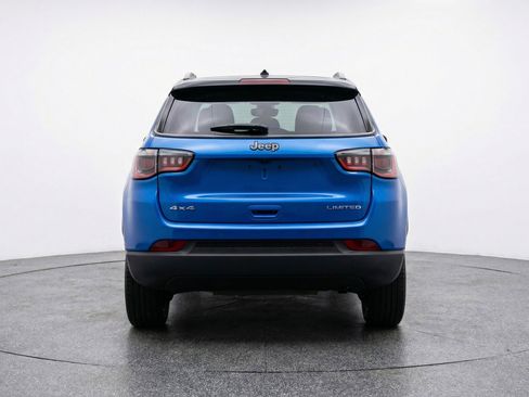 Used 2025 Jeep Compass Limited AWD/4WD image 7