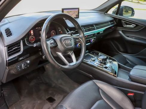 Used 2018 Audi Q7 3.0T Prestige w/ Prestige Package image 24