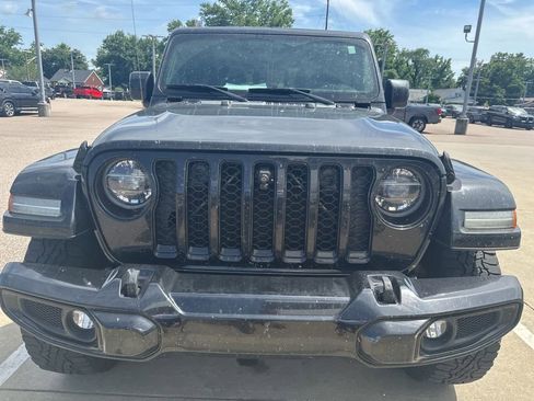 Used 2021 Jeep Gladiator Overland AWD/4WD image 5