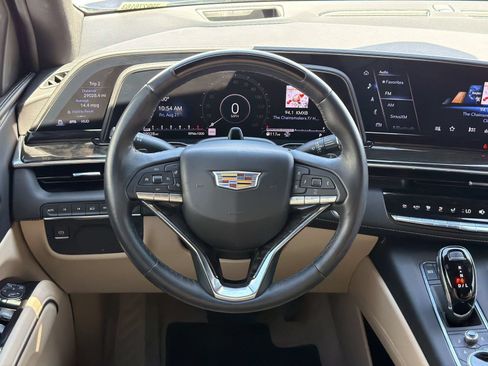 Certified 2024 Cadillac Escalade Premium Luxury AWD/4WD image 10