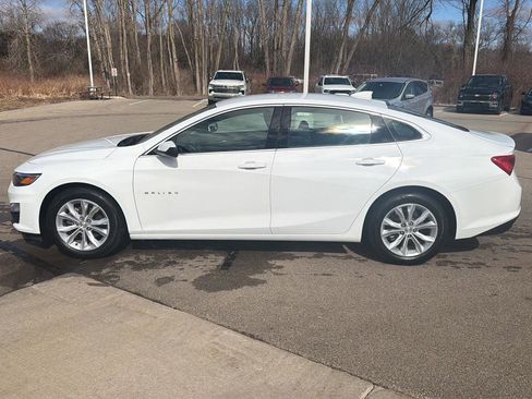 Used 2023 Chevrolet Malibu LT FWD image 2