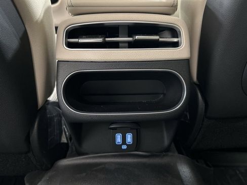 Used 2022 Genesis GV70 2.5T image 25