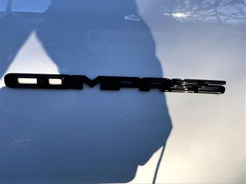 Used 2022 Jeep Compass Altitude image 8