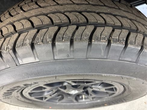 Used 2020 Toyota Tacoma SR w/ SX Package AWD/4WD image 30