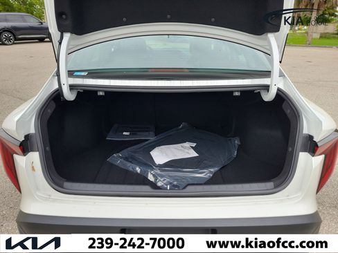 New 2026 Kia K4 FWD image 10