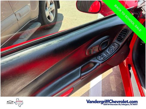 Used 2004 Chevrolet Corvette Z06 w/ Memory Package RWD image 11