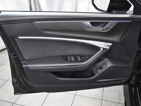 Used 2025 Audi RS 6 performance w/ Black Optic Package AWD/4WD image 9