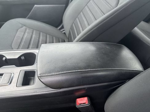 Used 2020 Ford Fusion SE AWD/4WD image 25