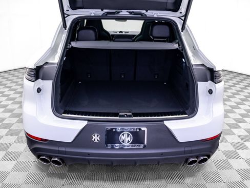 New 2026 Porsche Cayenne S AWD/4WD image 32