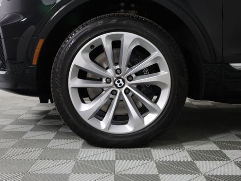 Certified 2023 Bentley Bentayga Extended Wheelbase image 6