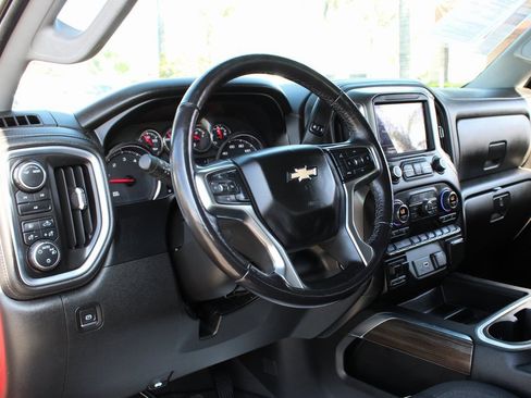 Used 2022 Chevrolet Silverado 2500 LT w/ Convenience Package image 18