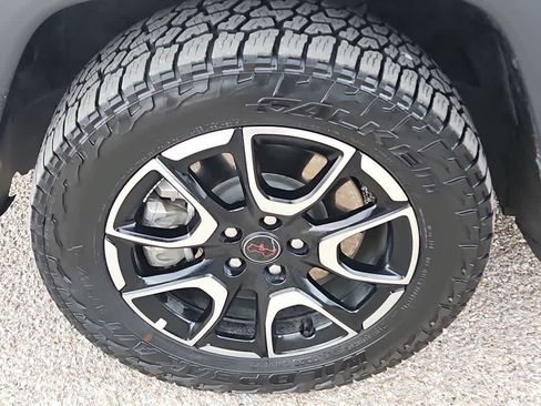 Used 2025 Jeep Compass Trailhawk AWD/4WD image 12