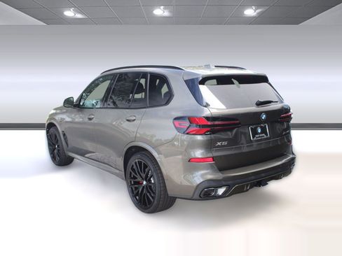 Used 2026 BMW X5 xDrive40i w/ M Sport Package AWD/4WD image 3