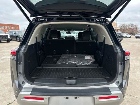 Certified 2023 Nissan Pathfinder SL image 22