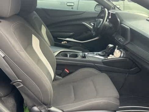 Used 2021 Chevrolet Camaro LT w/ RS Package image 9