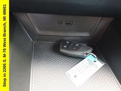 Used 2026 Chevrolet Equinox LT AWD/4WD image 27