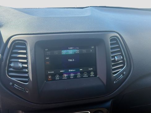 Used 2019 Jeep Compass Sport FWD image 13
