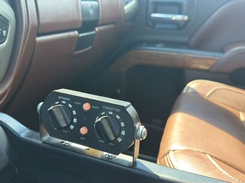 Used 2018 Chevrolet Silverado 2500 High Country AWD/4WD image 17