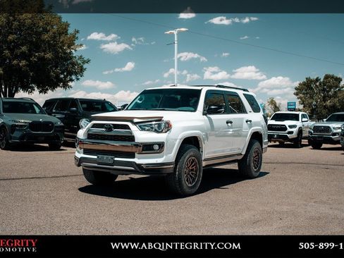 Used 2019 Toyota 4Runner Limited AWD/4WD image 3