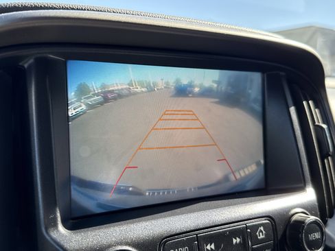 Used 2017 Chevrolet Colorado Z71 AWD/4WD image 22
