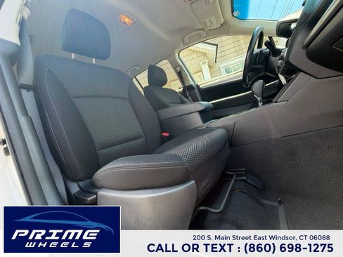 Used 2017 Subaru Outback 2.5i Premium AWD/4WD image 17