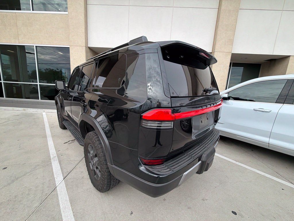 Used 2025 Lexus GX 550 AWD/4WD image 12